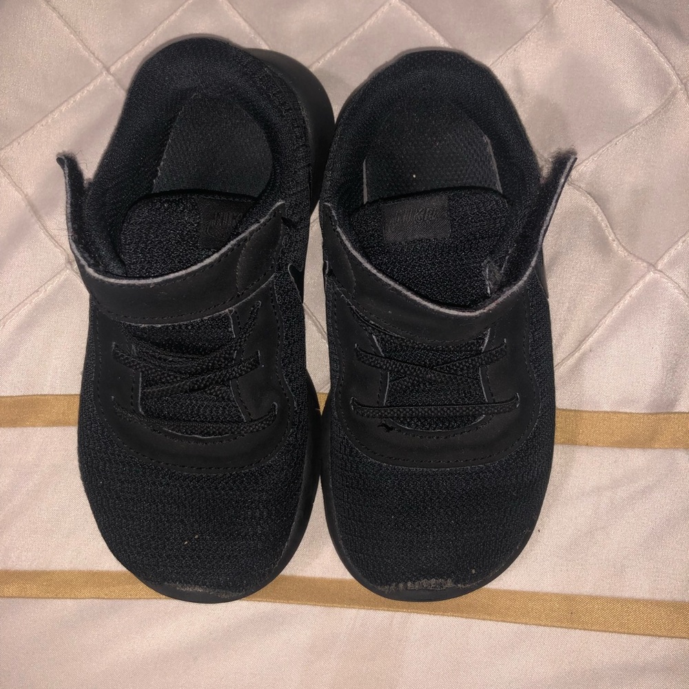 Toddler Nike sneakers